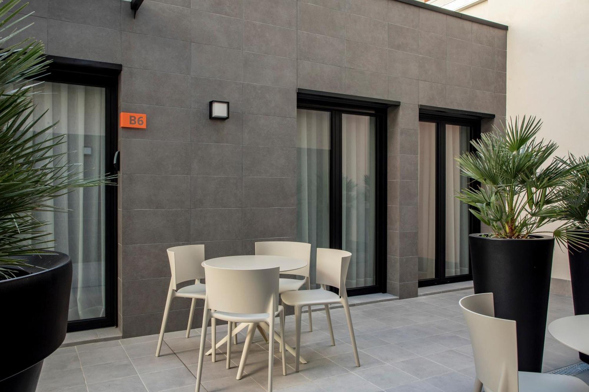 Europa Apartments L'Hospitalet de Llobregat Bagian luar foto